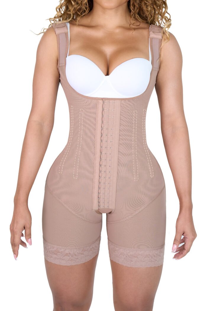 Model Wearing Hourglass Full Body with 7 Rods – Max Compression